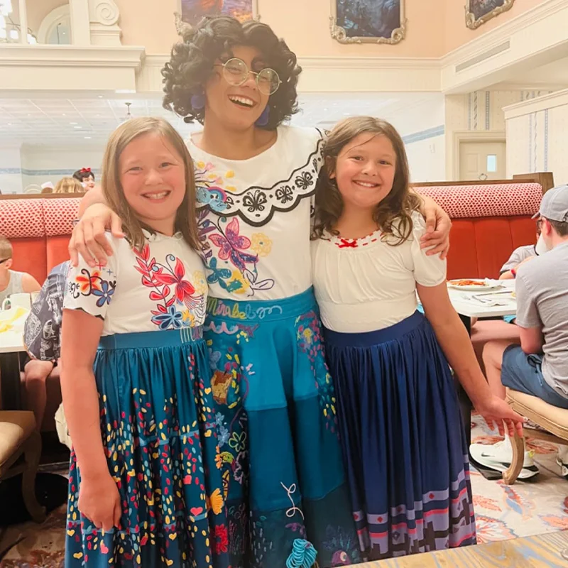 أزياء لويزا التأثيرية للفتيات فستان الأميرة الطويل الأنيق من الدانتيل للأطفال من إنكانتو للهالوين ملابس تنكرية لحفلات أعياد الميلاد