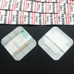 50 pz/set Forma Quadrata Trasparente Cerotto per Medicazione della Ferita Gesso Impermeabile Patch di Primo Soccorso Benda Adesiva Woundplast