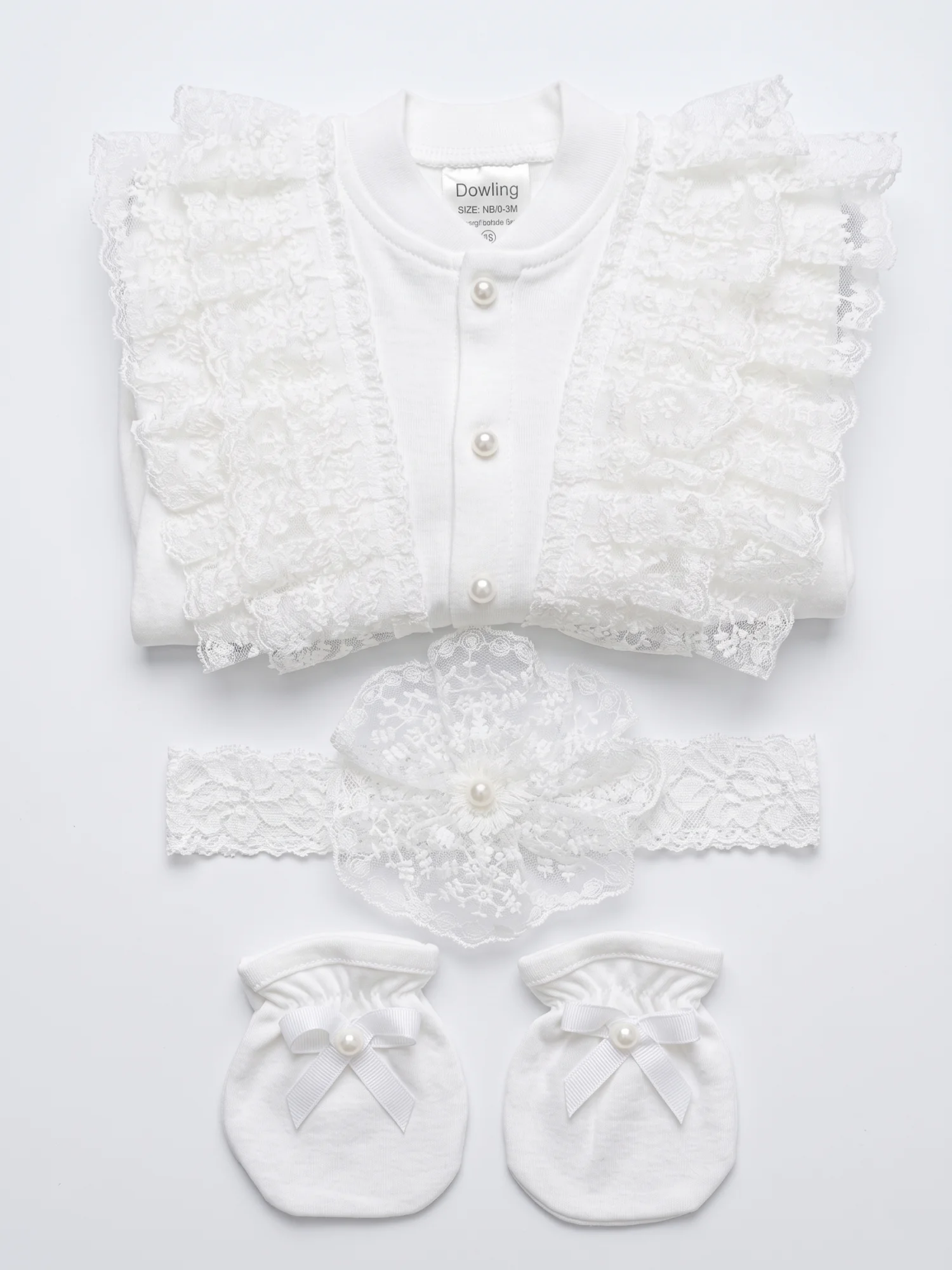 3-teiliges Set für Neugeborene Mädchen zur Taufe: Weicher Baumwoll-Strampler mit Spitze, Stirnband und Booties - Makellose Haptik – Detail 7