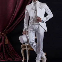 Luxury Tuxedo Men Suits White 3 Piece Jacket Pants Vest Elegant Wedding Outfits Set High Quality Groom Clothing Formal Party