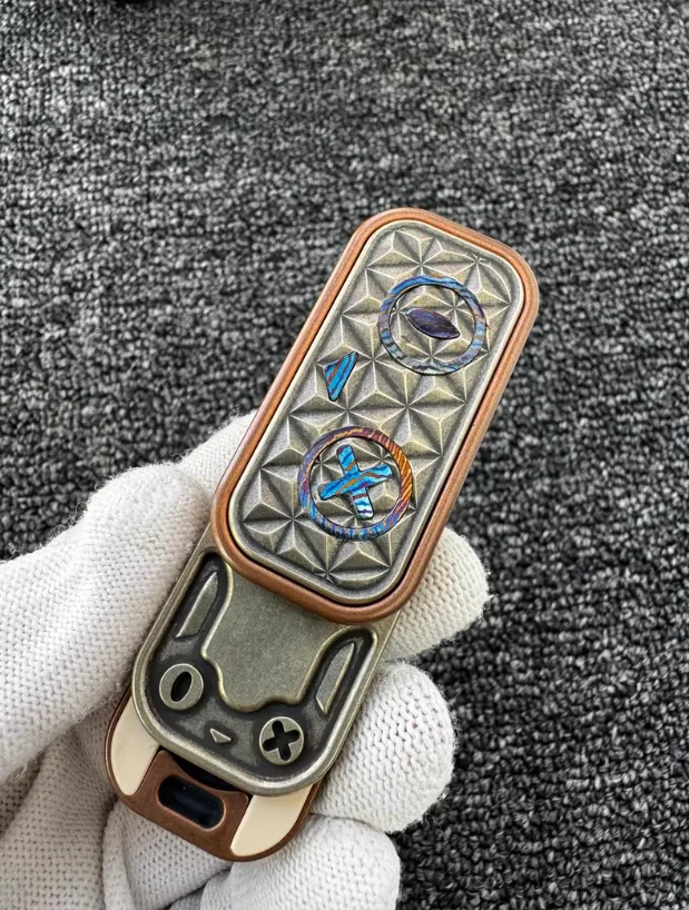 

Used EDC cat White purple copper+timascus fidget slider decompression toy