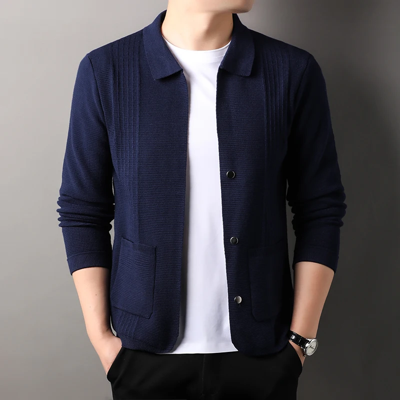 Haute qualité couleur unie jacquard hommes pull cardigan mode confort poche automne nouveau polyvalent décontracté tendance revers tricot manteau