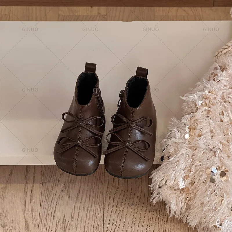 الفتيات أحذية بوت قصيرة مع الجانب سستة الاطفال حذاء من الجلد الكورية نمط مزدوج هوك وحلقة 2025 جديد الأطفال الأحذية الجلدية الأميرة نمط