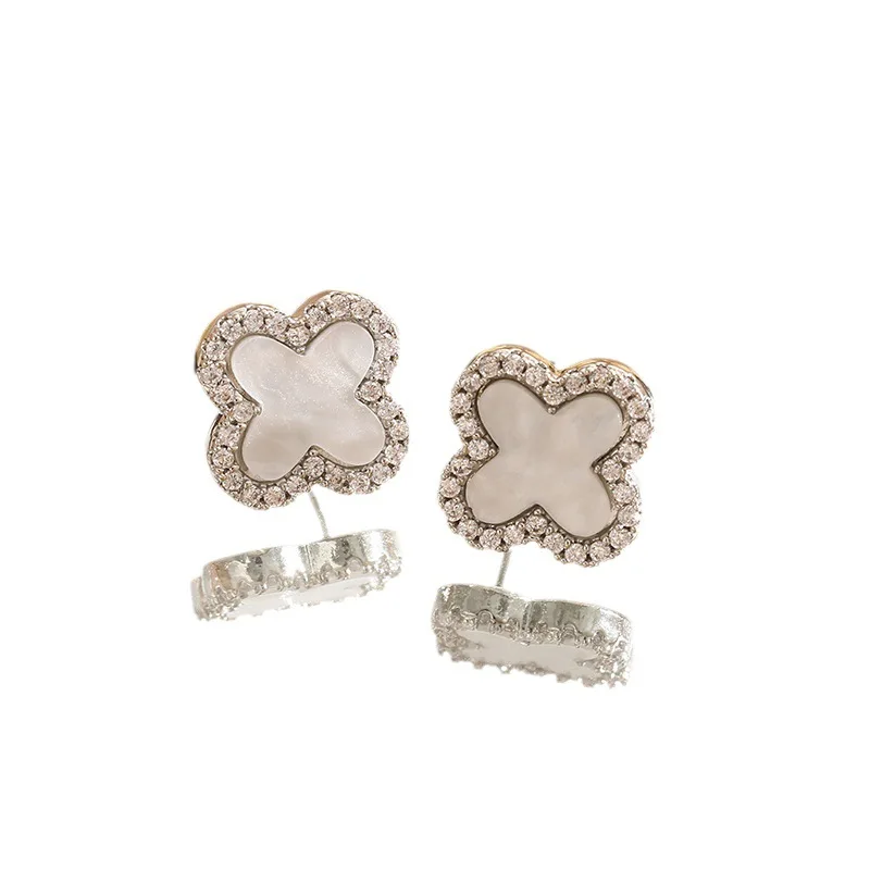 Light luxury and high-end style, lucky four-leaf clover stud earrings for women, mother-of-pearl sparkling diamond earrings