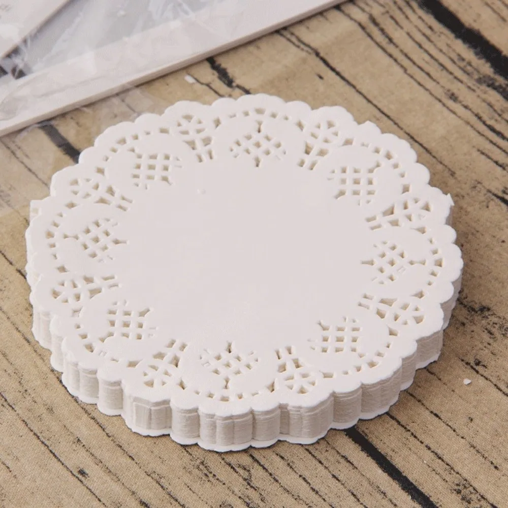 100PCS Round Shape Lace Paper Doilies Hollow Lace Dessert Serving Baking Paper Sheets Flower Bottom Pattern Oil Absorbent Paper