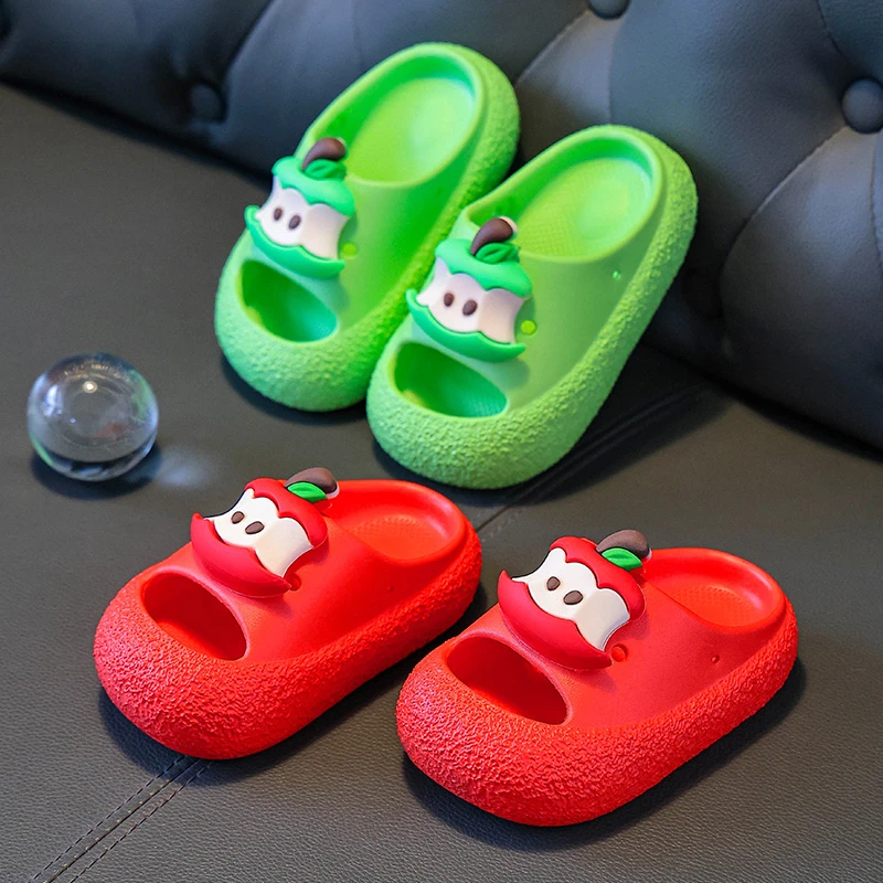 

2026 Summer Children's Slippers Soft Bottom Small Apple Anti slip Boys' Bathroom Slippers Girls' Lightweight Outerwear Slippers