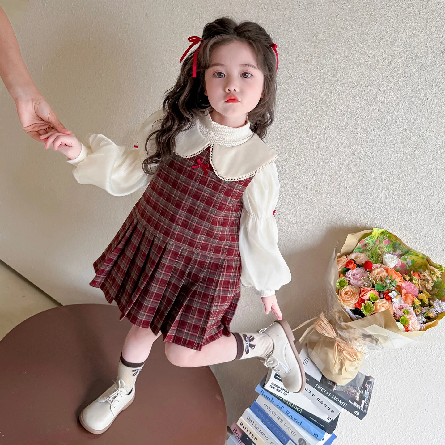 

Girls' Doll Collar Checkered Vest Dress Set for Autumn Korean Style Children's Base Shirt, Vest Dress Two-piece Set