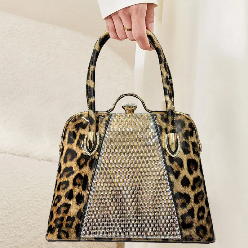 

Ladies' fashionable and personalized leopard print tote bag, large capacity diamond embellished elegant shoulder bag