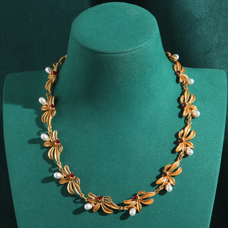 

Vintage Flower Necklace Orchid Gold Color Freshwater Pearl Petals Floral Choker Collers Luxury Women Daily Wear 2025 New In