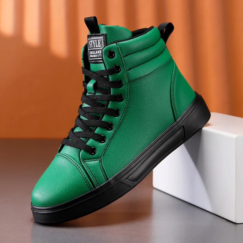 Zapatillas de deporte verdes a la moda de primavera para hombre, zapatos de Skateboard de alta calidad 2025, cómodas zapatillas de deporte de cuero Unisex, talla 35-46