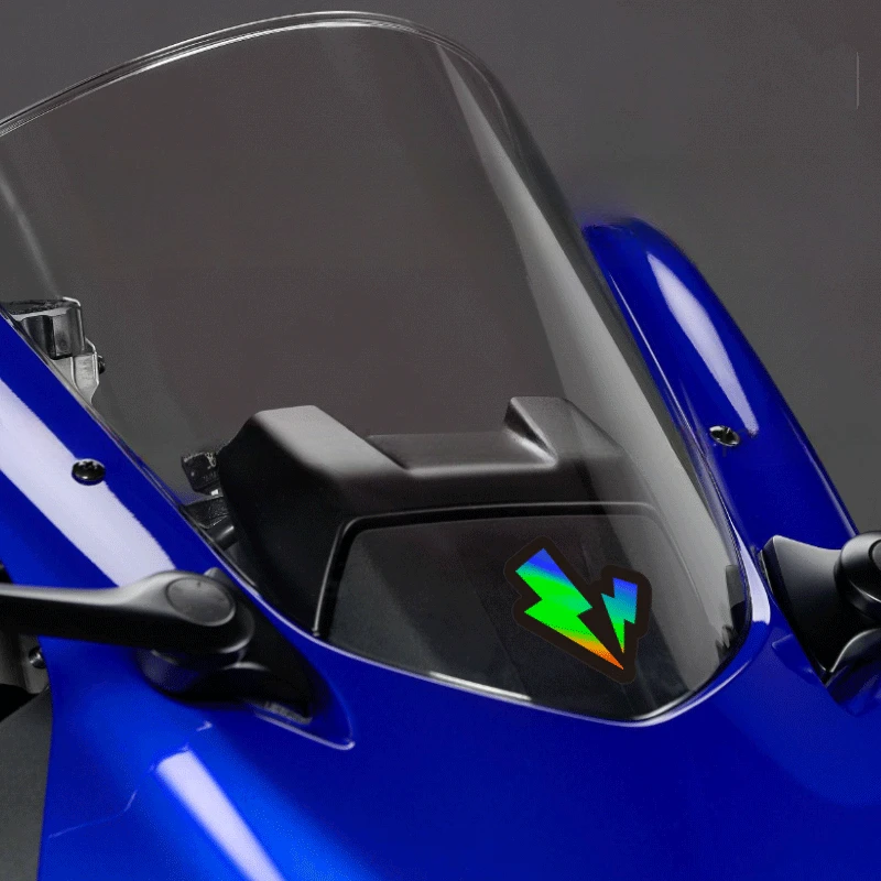 2PCS Lightning รถจักรยานยนต์สติกเกอร์กันน้ําสําหรับมอเตอร์ไซด์การใช้ถังหมวกนิรภัยด้านหน้า Fairing รถสกู๊ตเตอร์ไฟฟ้าไวนิล Decal