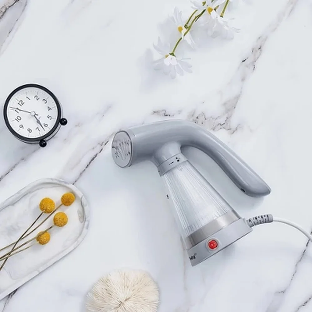 Handheld Garment Steamer 600W Powerful Steam 10 Min Continuous Steam 135ml Tank Fabric Brush Lightweight Easy Fill