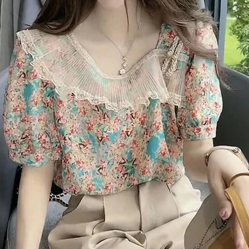 Elegant Temperament Female Lace Spliced Floral Printed Shirt Summer Women\'s Clothing Korean Sweet Short Sleeve Chiffon Blouse