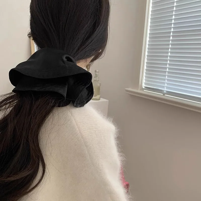 

Extra Large Satin Scrunchie Vintage Hepburn Style Princess Elegant Hair Tie for Daily Ponytail Bun Home Party