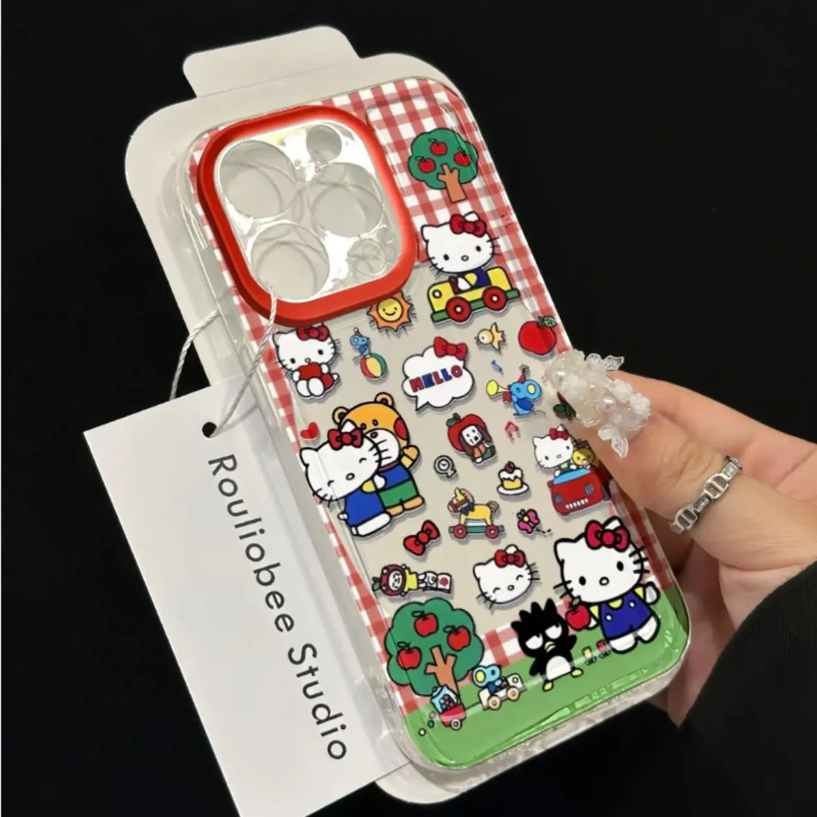 جراب هاتف لطيف Hello Kitty أحمر متقلب كرتوني لهاتف iPhone 16 15 14 13 12 11ProMax XR XS 7 8Plus غطاء سيليكون ناعم مضاد للإسقاط