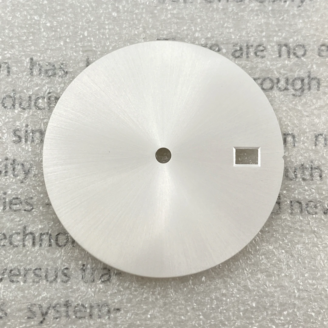 Customized LOGO Minimalist Watch Dial 31.8/30.5mm Modified Nail Free Scale Free Pure Board for NH35 Movement No Fluorescence