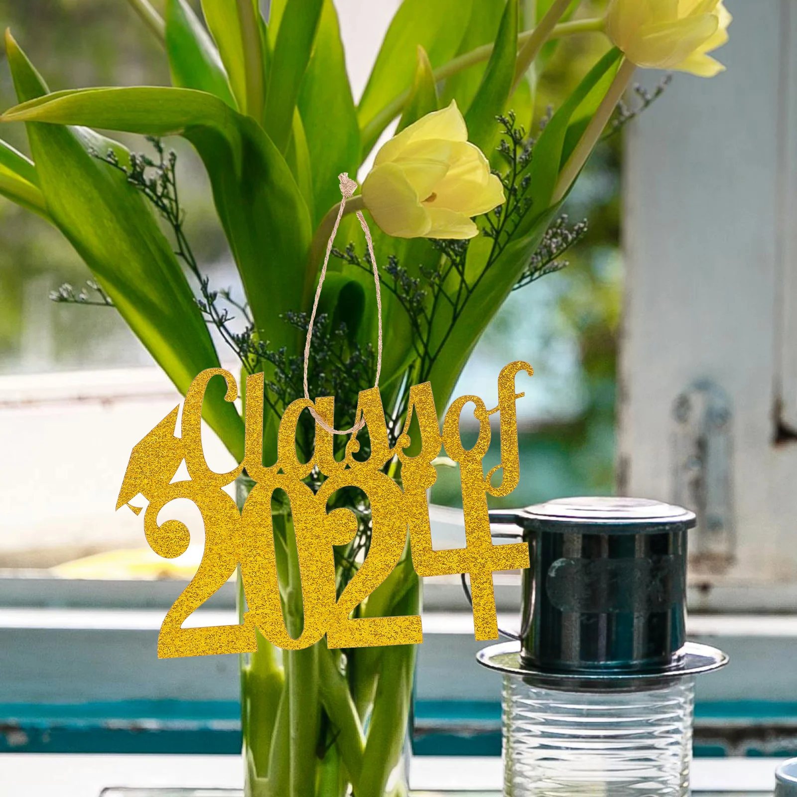 

2024 Graduation Vase Bottle nament Cutouts Glitter Tags Centerpiece Hanging Supplies Easy Use