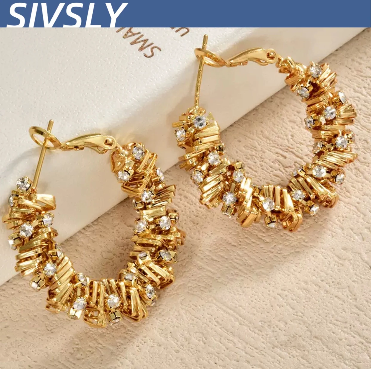 

[Luxury] Irregularly woven golden earrings with zircon stones, high-end, classic, versatile, personalized, exquisite ear