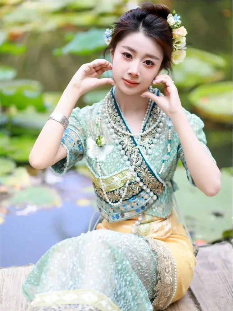 

New ethnic costume sets exotic travel photography accessories and clothing