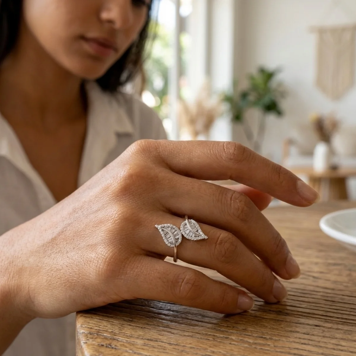 Vintage elegante, mit Blättern und CZ-Zirkon verzierte Öffnungsringe für Damen und Herren, zarter, glänzender Feder-Fingerring, Party- und Eheringe, Schmuck – Detail 6