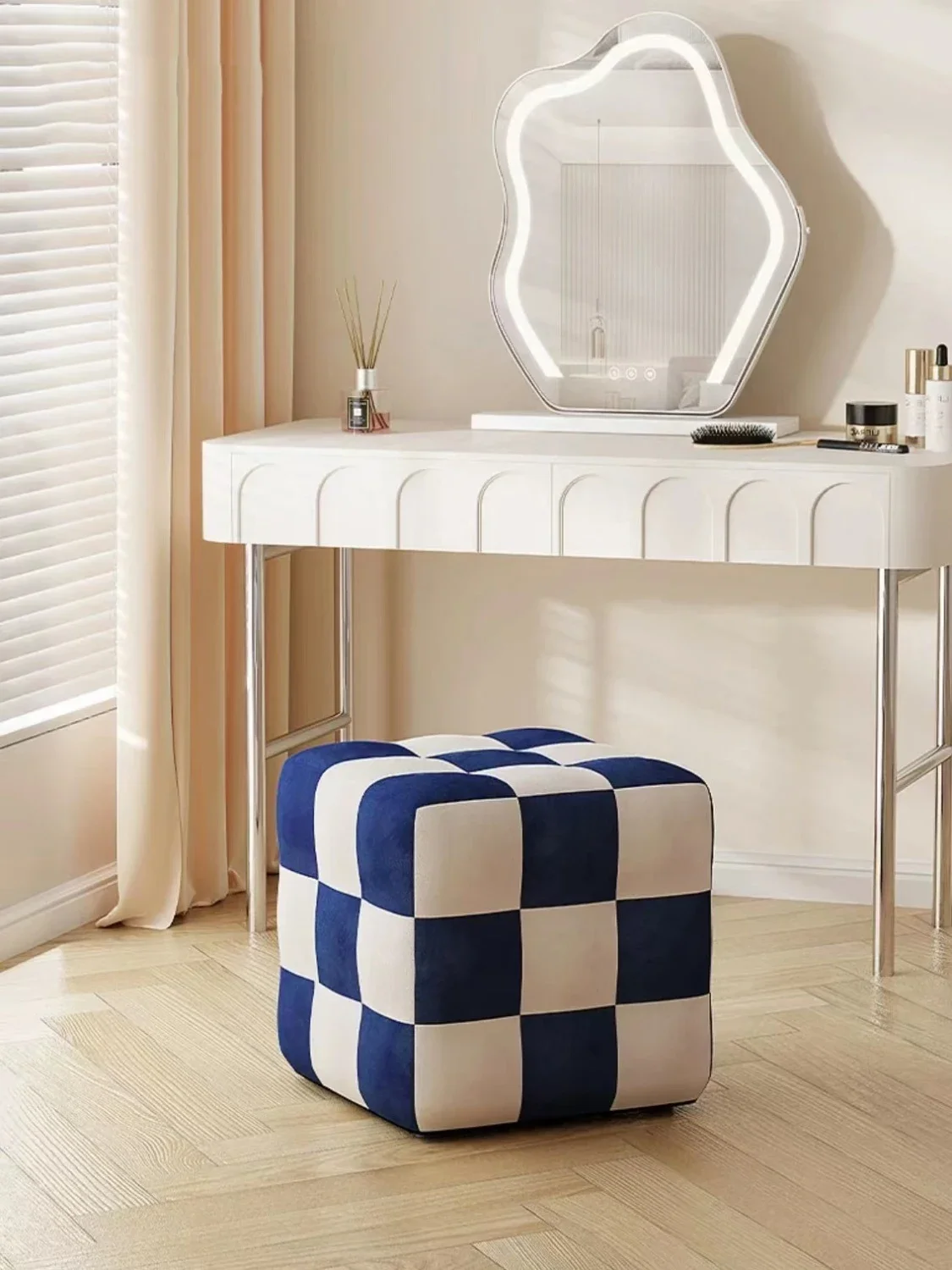 

Ottoman Furniture Mobile Stool Desk Pouf Salon Puff Seat Bar Chessboard Nordic Dressing Stool Makeup Stool