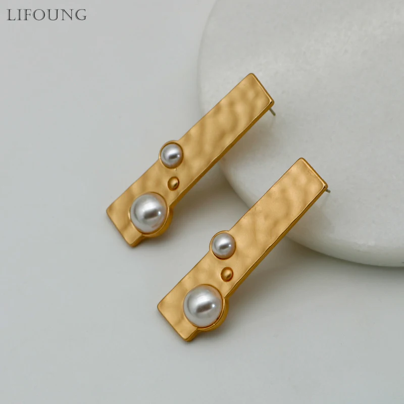 Matt Trapezoid Metal Earrings For Women Acrylic Cream Beads Hammered Fashion New Trendy Styles Party Gifts Accessories C1124