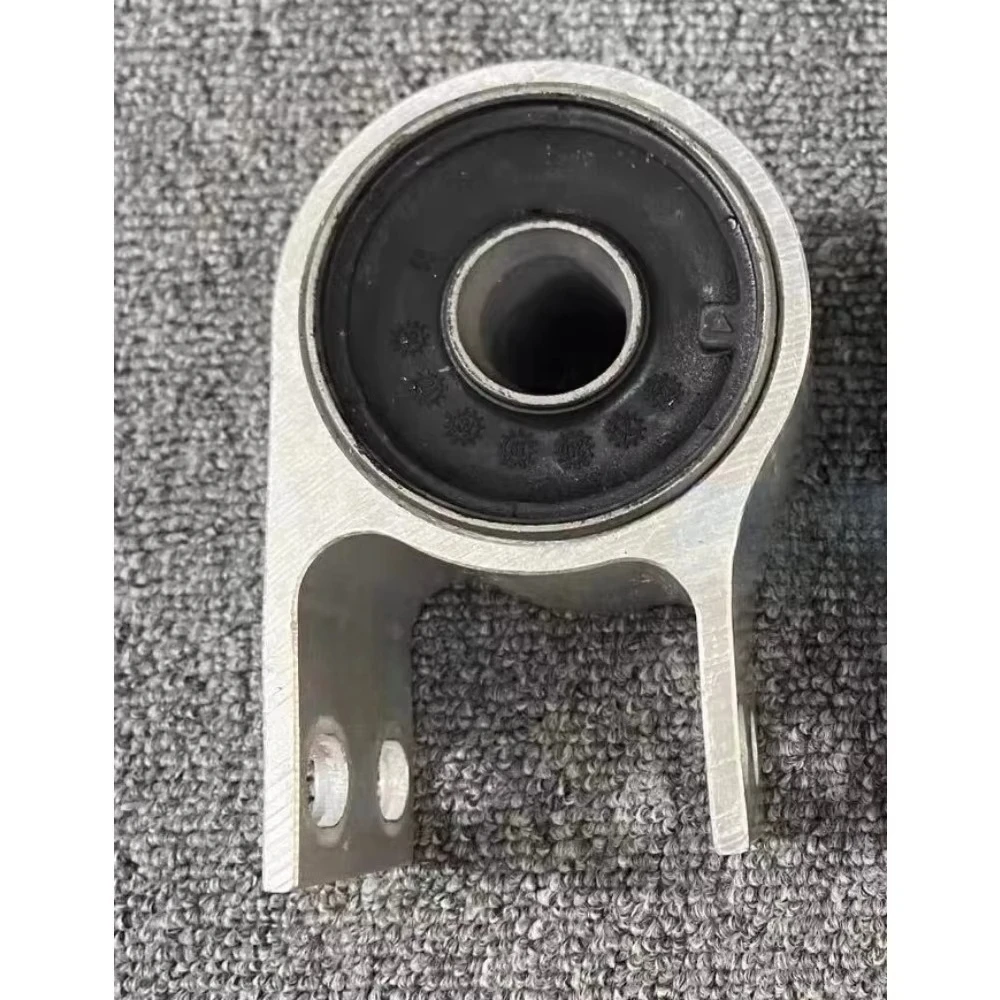 11546268 Brand Genuine Front Lower Arm Rubber Sleeve Suspension Triangle Arm Lower Support Arm Suspension Liner for Cadillac XT4