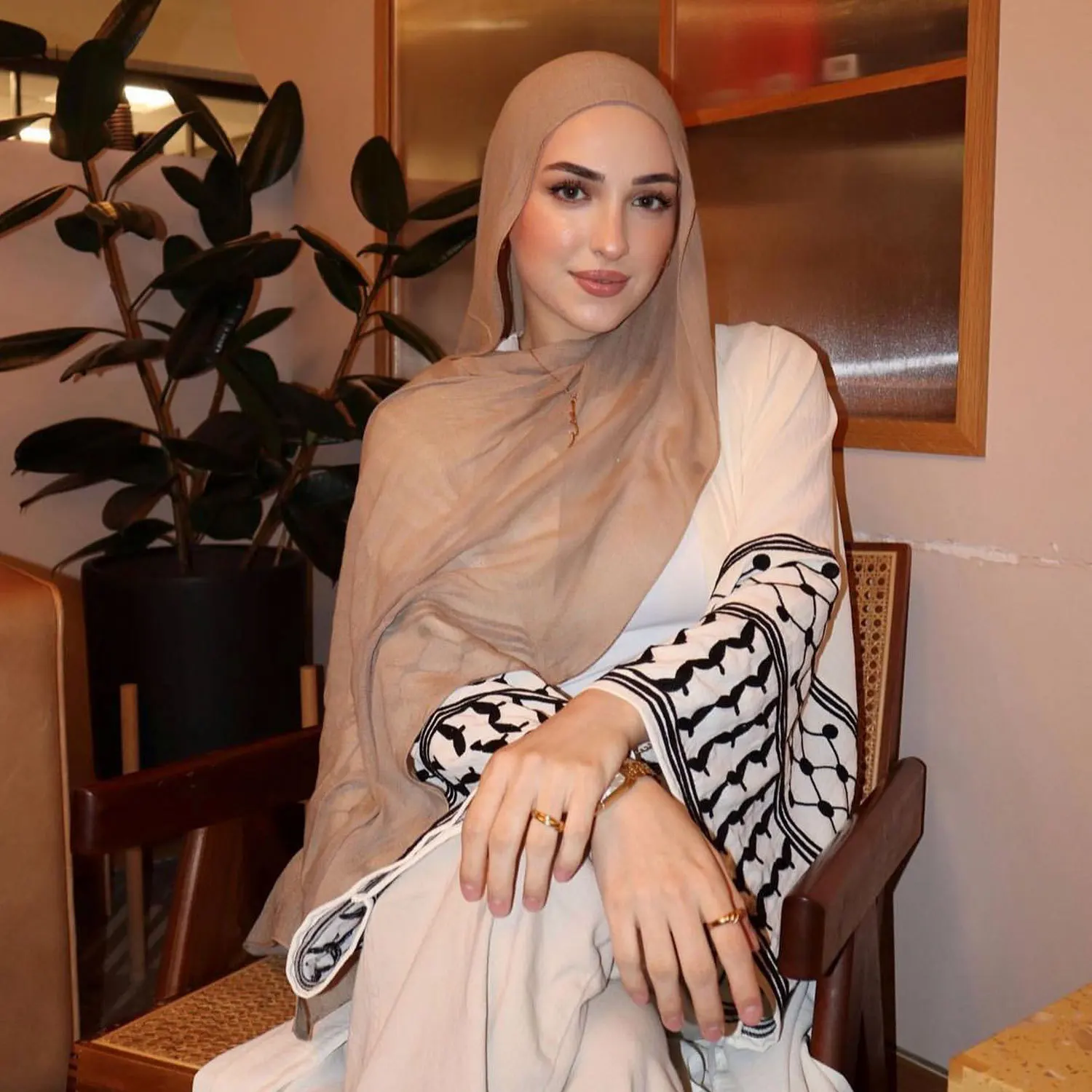 

Ramadan Eid Abaya Damen Dubai Muslim Modest Long Dresses Prayer Clothes For Women Turkey Islam Kaftan Robe Femme MusulmaneLR776