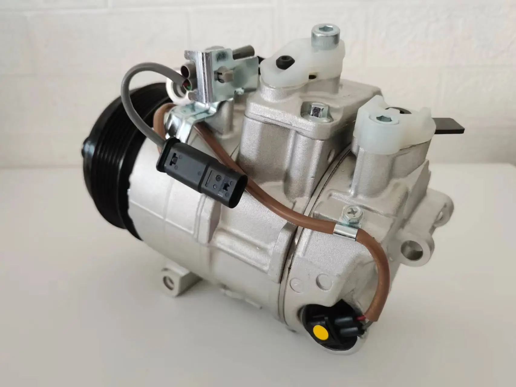 New Air Conditioning Compressor For MERCEDES BENZ E 350 BlueTEC 4MATIC A0032308811