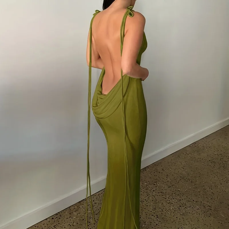 فستان صيفي جديد لعام 2024 مثير بدون حمالات ورقبة معلقة