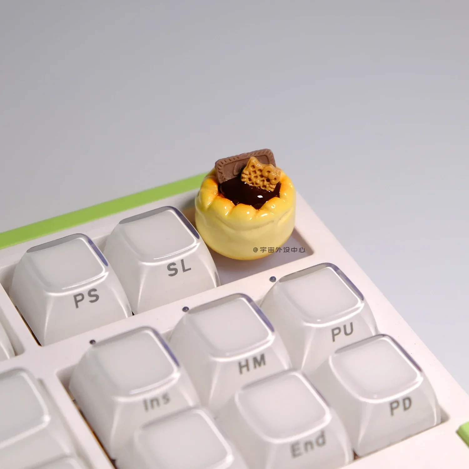 Cute strawberry chocolate cake personalized keycap knob hat creative custom