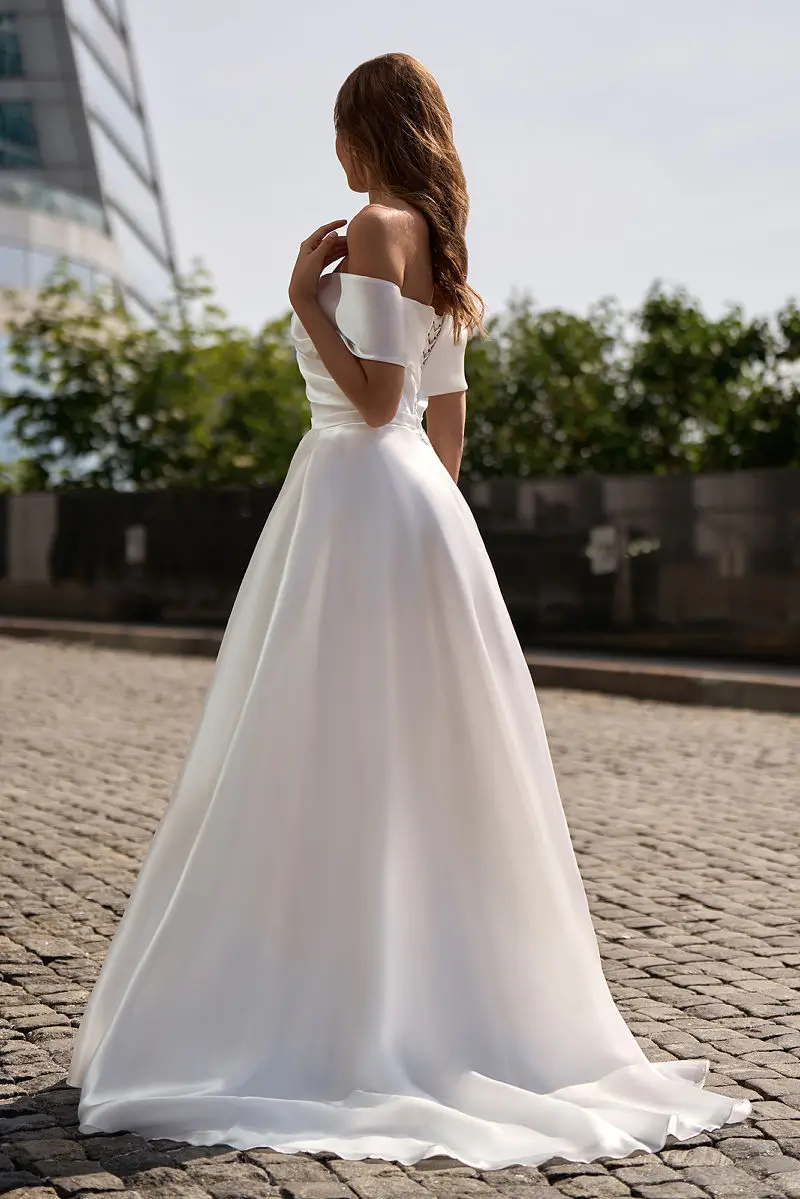 Elegant Satin A-line Wedding Dress  Short Sleeve Stunning Lace Up Back Charming Robe De Mariee For Women Side Slit With Pocket