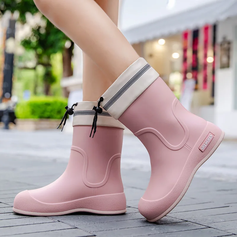 2027Women's Short Fleece Lined Rain Boots Fashionable Adult Kitchen Wear Waterproof Work Slip Resistant Outdoor Casual PVC Shoes