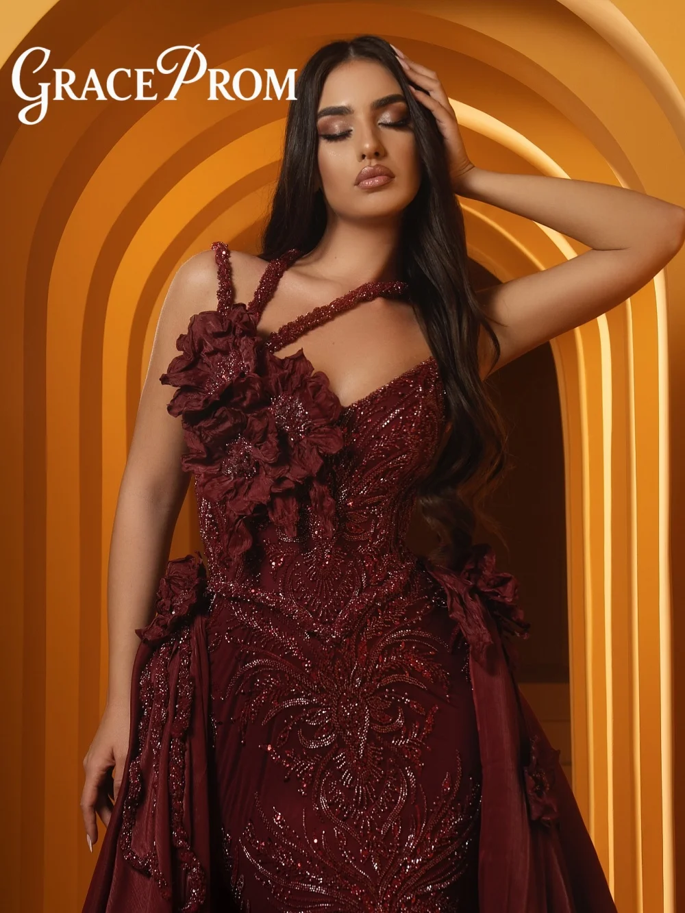 

Romantic Red Beaded Evening Dress 2026 Classic 3D Floral Strapless Carpet Gown Formal Crystal Floor Length Party Gown فساتي