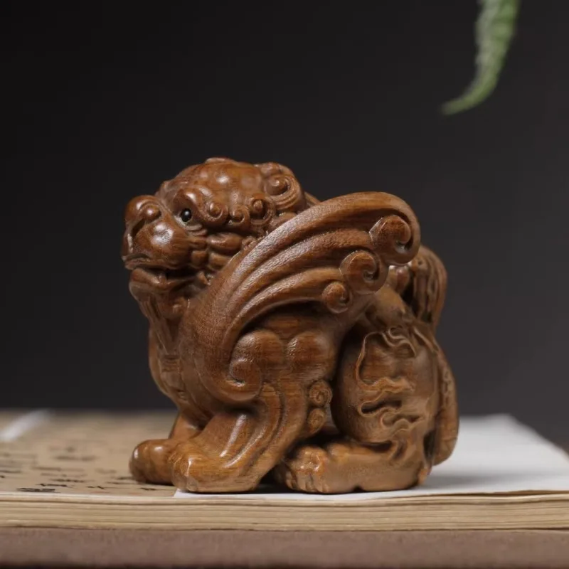 

Ручная деревянная резьба с рисунком Pixiu, креативный счастливый зверь из цельного дерева, настольное украшение, портативные художественные ремесла