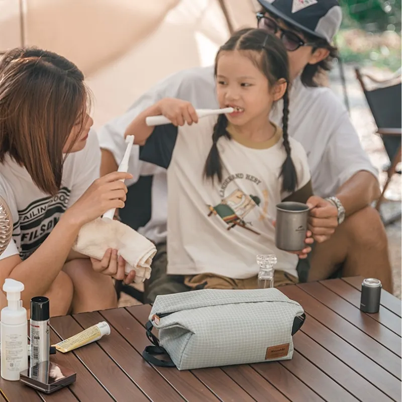 Naturehike Borsa per il lavaggio quadrata di grande capacità da 3 litri borsa per cosmetici per articoli vari impermeabili da viaggio da campeggio