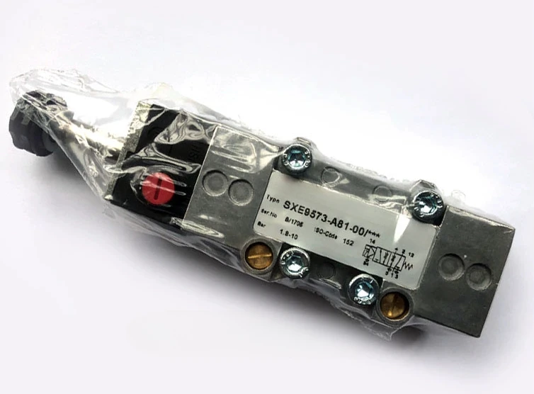 SXE9573-A80-00 Sole…