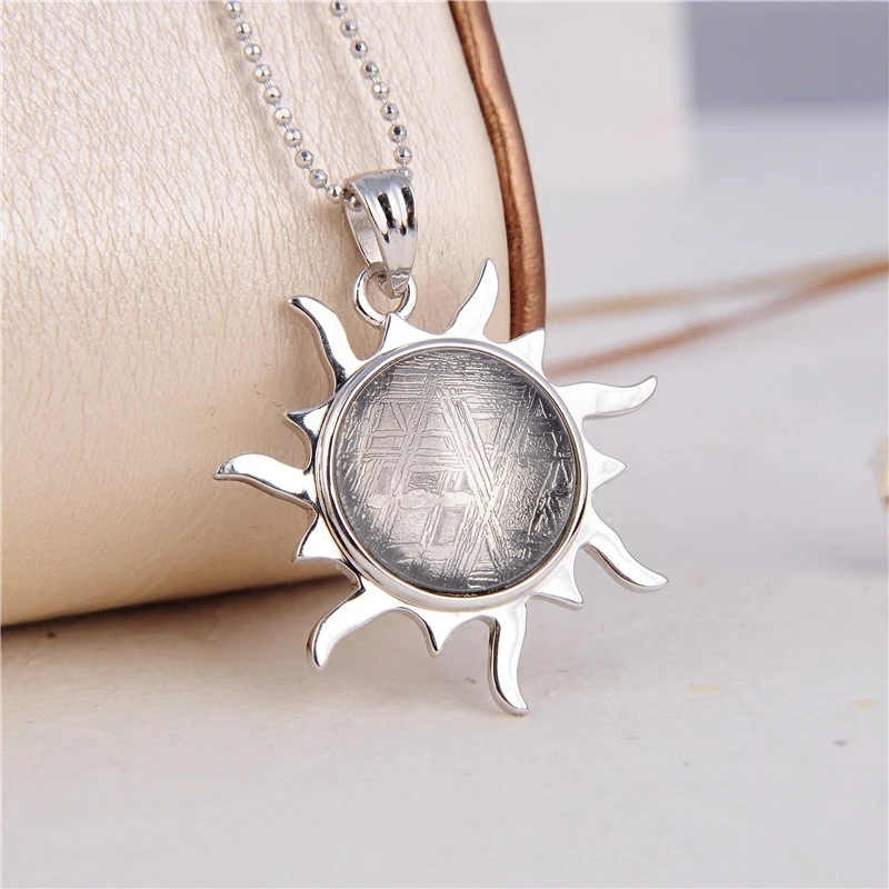 

Genuine Natural Gibeon Iron Meteorite Sun Carved Moldavite Siver Women Men Meteorite Jewelry 30x30mm Necklace Jewelry AAAAAA