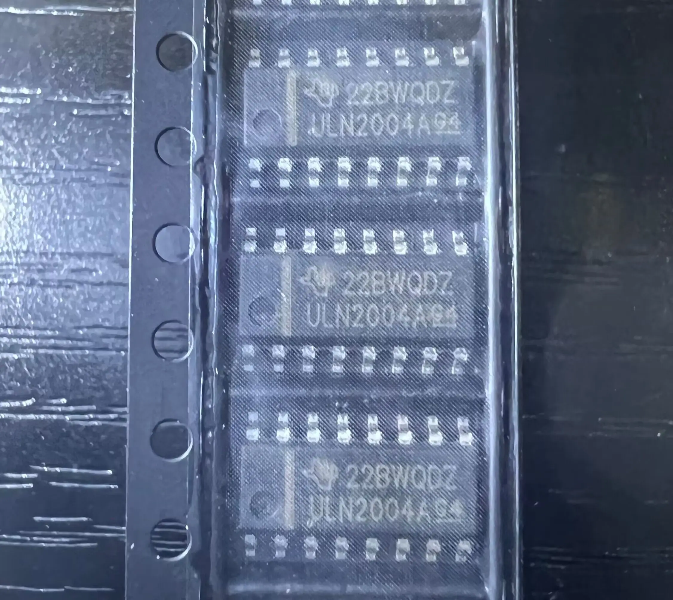 100 ~ 200ชิ้น/ล็อต ULN2004 ULN2004AD ULN2004ADR SOP16ใหม่จัดส่งฟรี