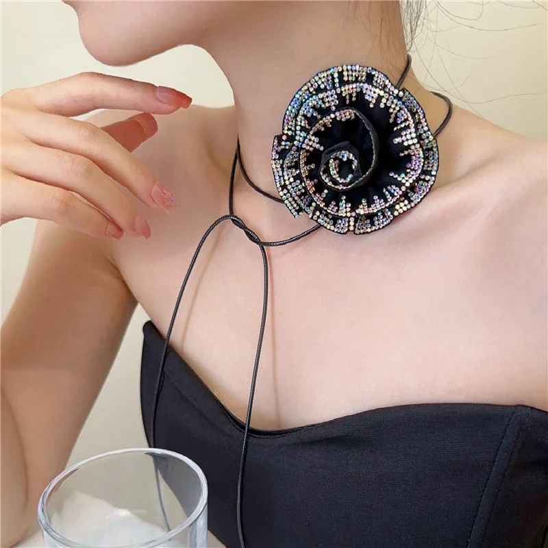 

Rose Flower Women's Necklace with Rhinestone Leather Adjustable Strap Banquet Wedding Clavicle Chain For Woman Fashion Jewelry