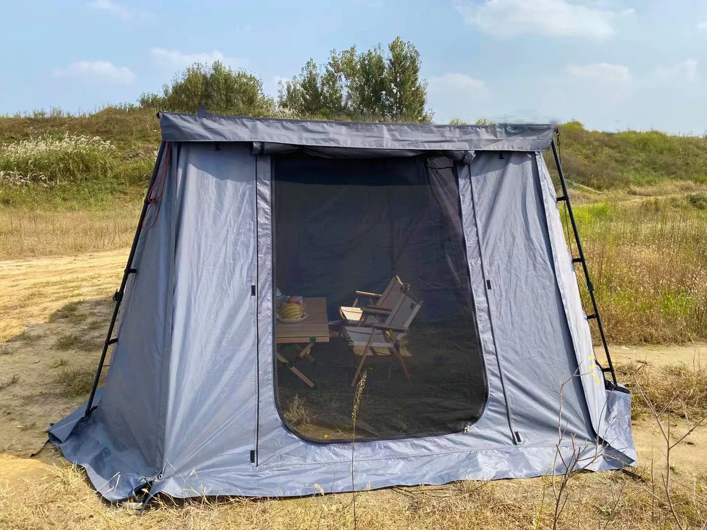 Picture 5: Pop-Up Car Rooftop Tent Oxford Fabric Folding Camper Shell Cover Accessories for 4x4 Camping Tent on Car