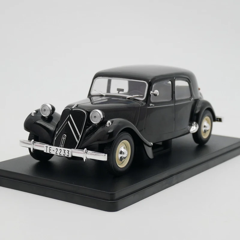 

Ixo масштаб 1:24 литые модели автомобилей из сплава Citroen тяги 11B 1952, винтажные модели автомобилей, классические подарки для взрослых, сувенир, статический дисплей