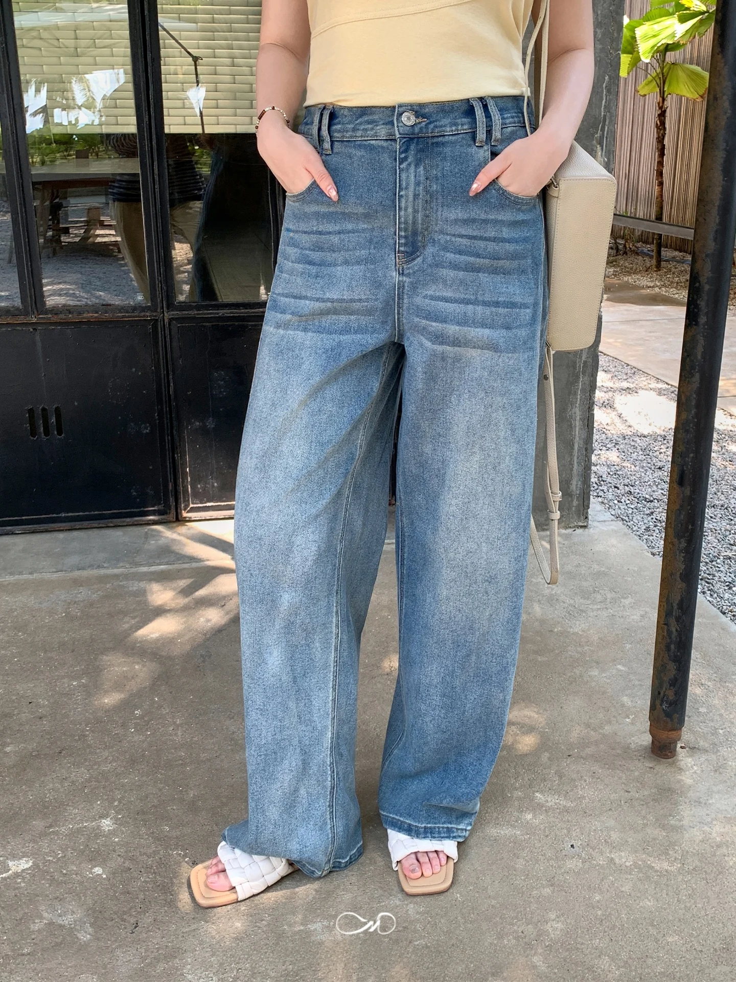 

Женские классические джинсы больших размеров из плотного хлопка с эффектом потертости, широкие прямые штанины, повседневный стиль, летние джинсы для женщин