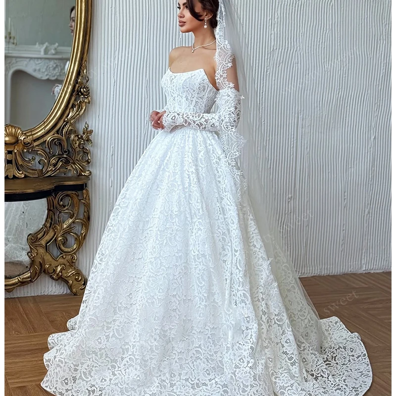

Graceful Wedding Dress Embroidered Lace On Net With A-Line Ball Gown Strapless Fullsleeve Customized Customized Vestido De Novia