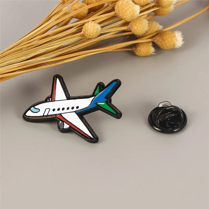 Enamel Pin Badge On Backpack World Traveler Airplane Brooch Gold-color Metal Brooches Pin Aircraft Jewelry Cartoon Google Maps