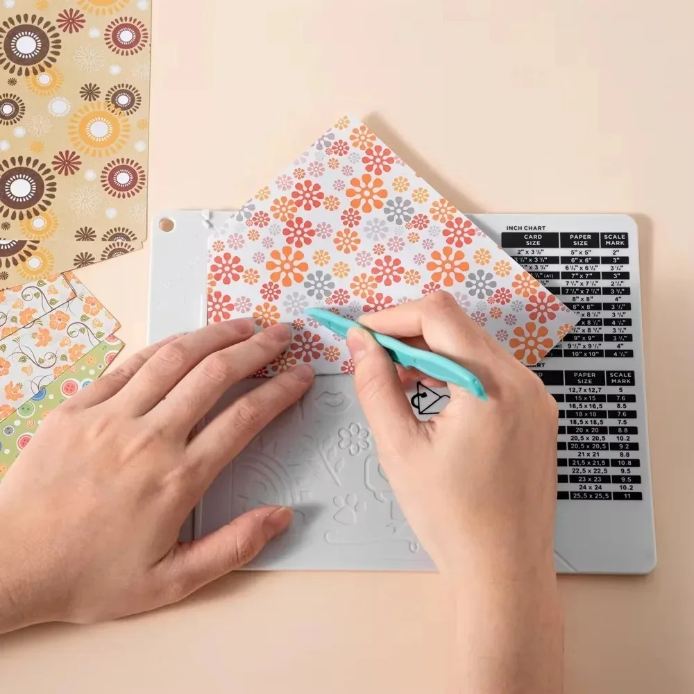 Papan Pemotong Kertas dengan Kisi Pengukur dan Pemotong Kertas, Papan Pemotong Kartu Persegi Panjang untuk Pembuatan Kartu DIY dari Plastik