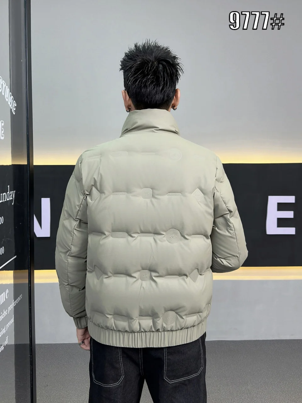 

2025 Fashion Trend Stand-Collar Down Jacket for Men, Duck Down Windproof and Warm Top Coat 9777#