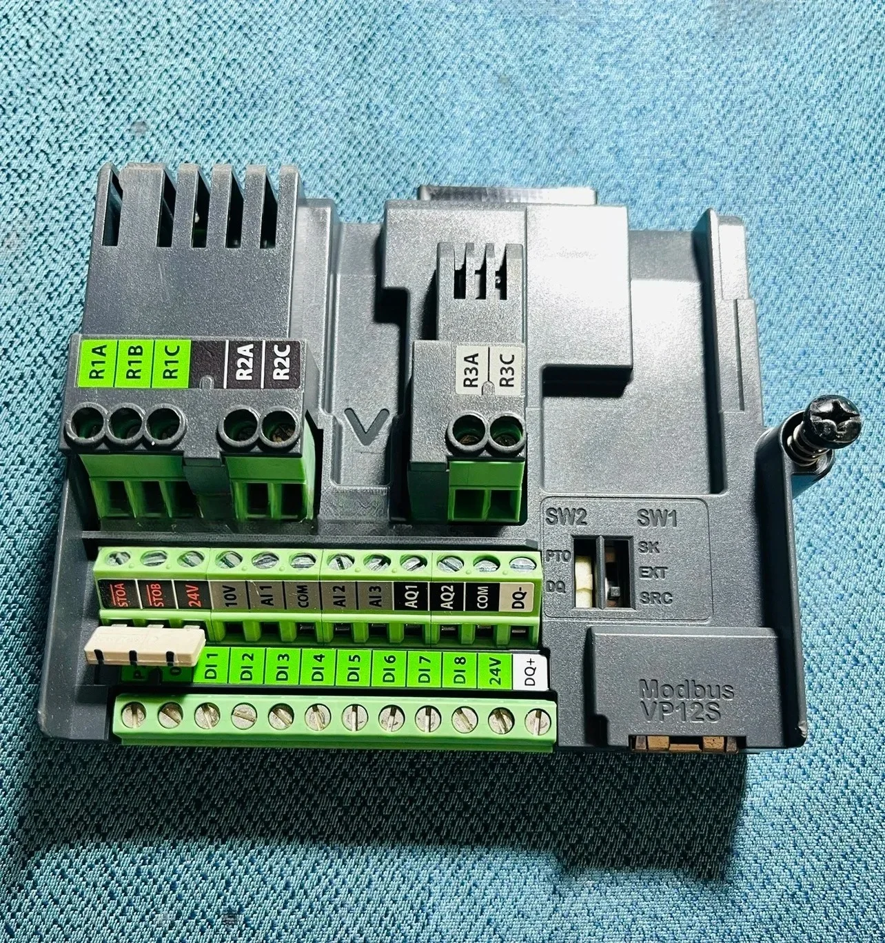 NHA32172 VX4BT900200 Schneider Frequency Converter ATV930 SerieS Accessory IO Card Terminal
