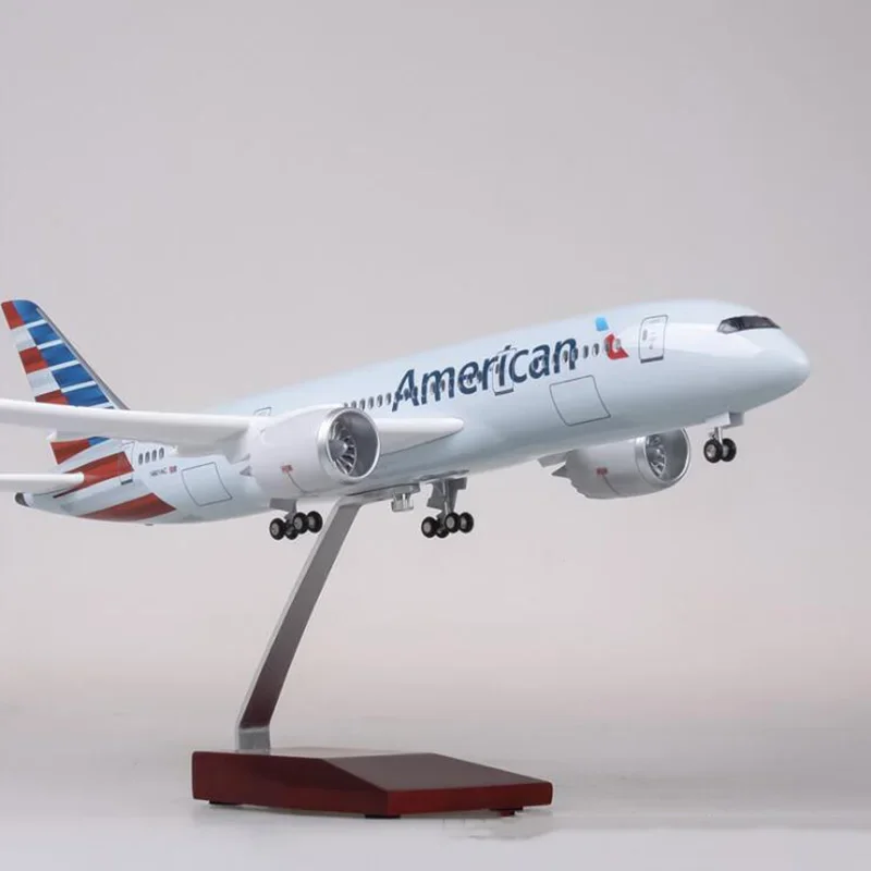 Imagem -03 - Modelo da American Airlines com Luz e Rodas Modelo Dreamliner Aircraft Plástico Fundido Resina Avião 47cm Escala 130 Boeing B787