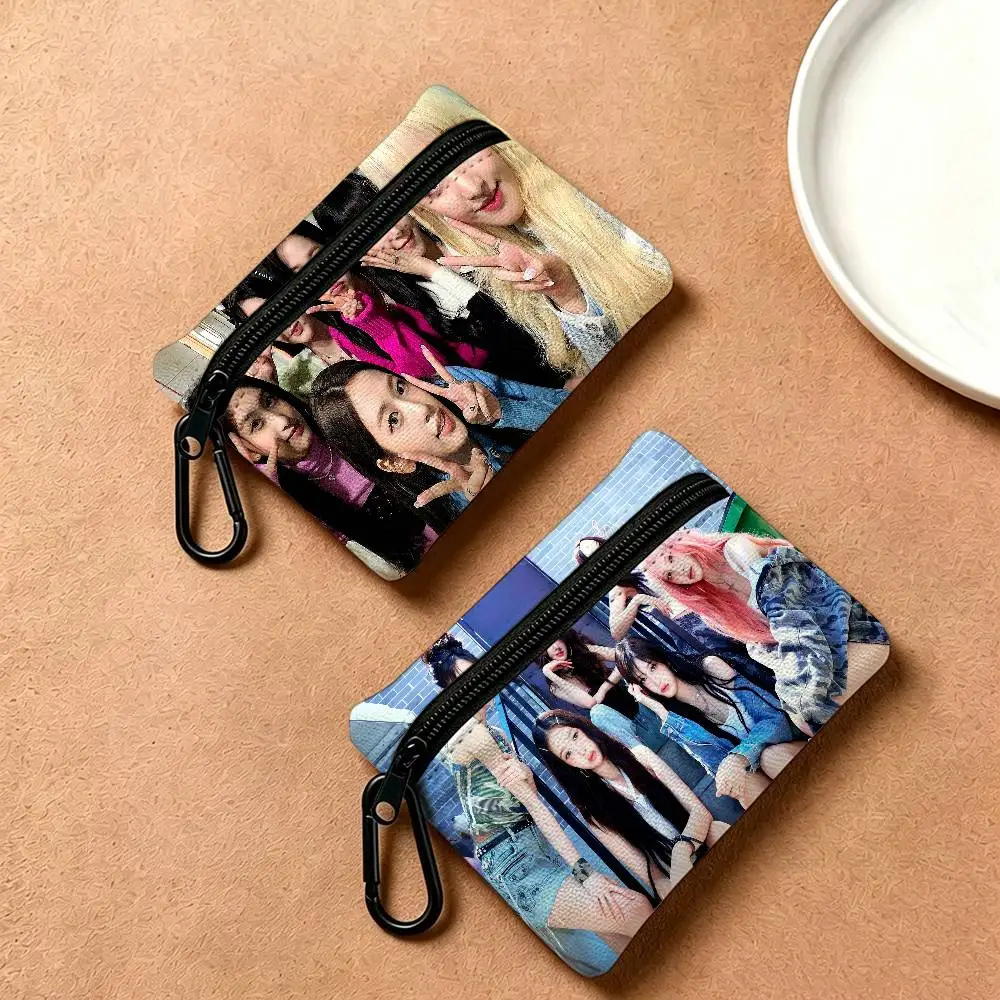 Popular Kpop group I-IveS girls Oxford Cloth Zipper Coin Purse Portable Hanging Key Pouch Organizer For Travel Cosmetic Bag